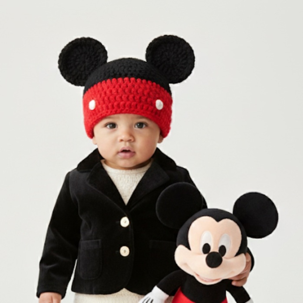 Handmade adorable Disney Micky Mouse baby knit hat